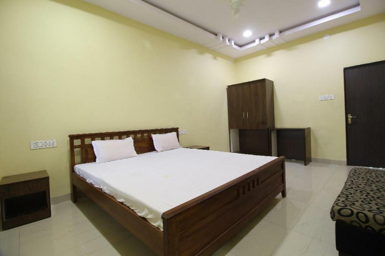 Hotel Prakrathi Residency บังกาลอร์ ภายนอก รูปภาพ