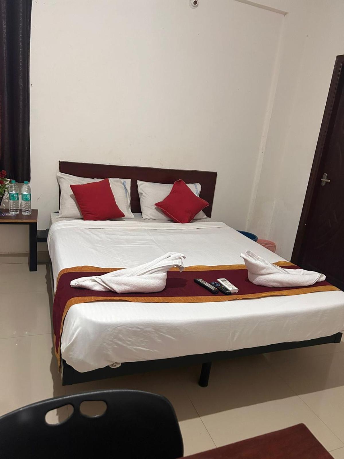Hotel Prakrathi Residency บังกาลอร์ ภายนอก รูปภาพ