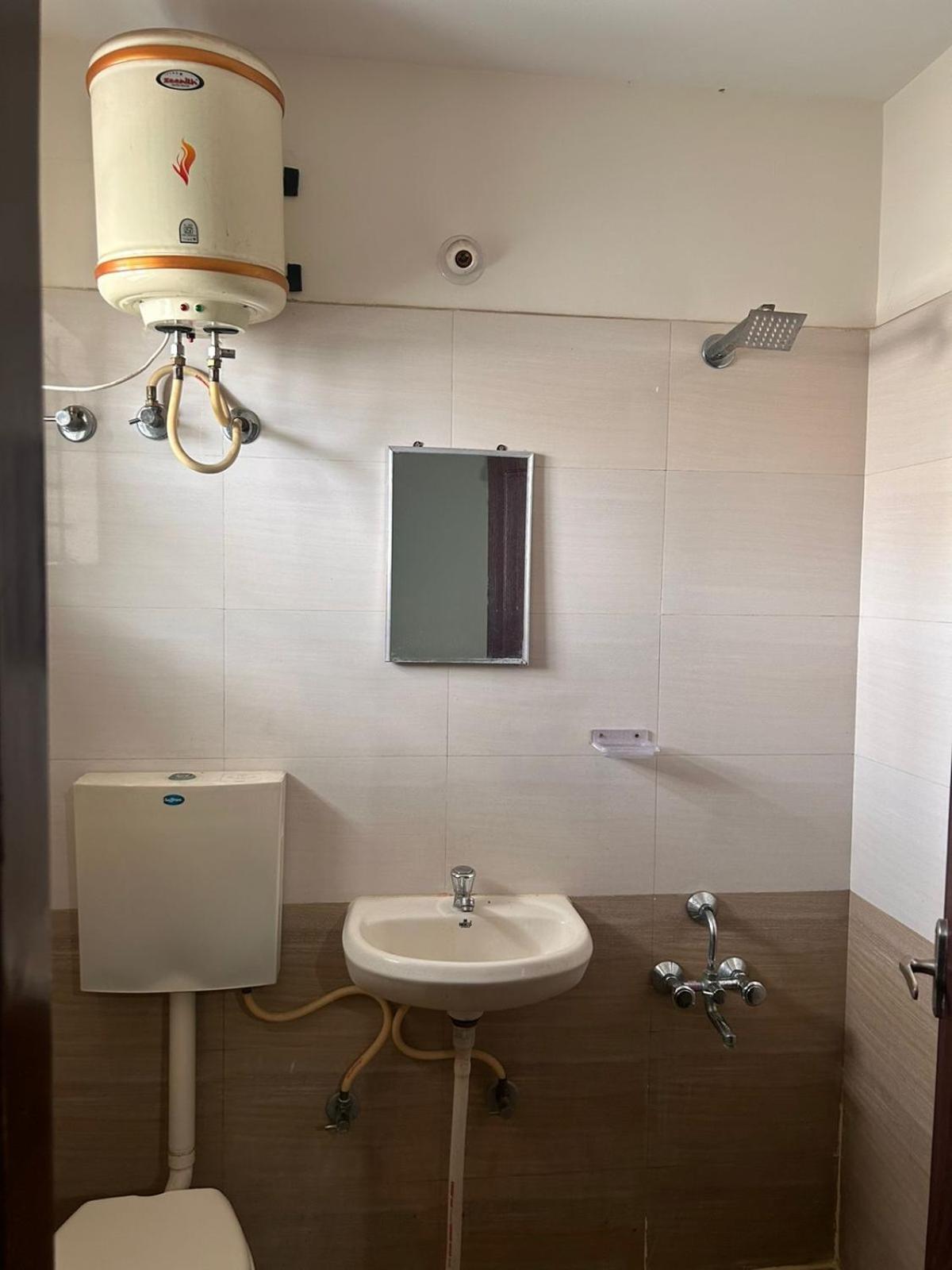 Hotel Prakrathi Residency บังกาลอร์ ภายนอก รูปภาพ