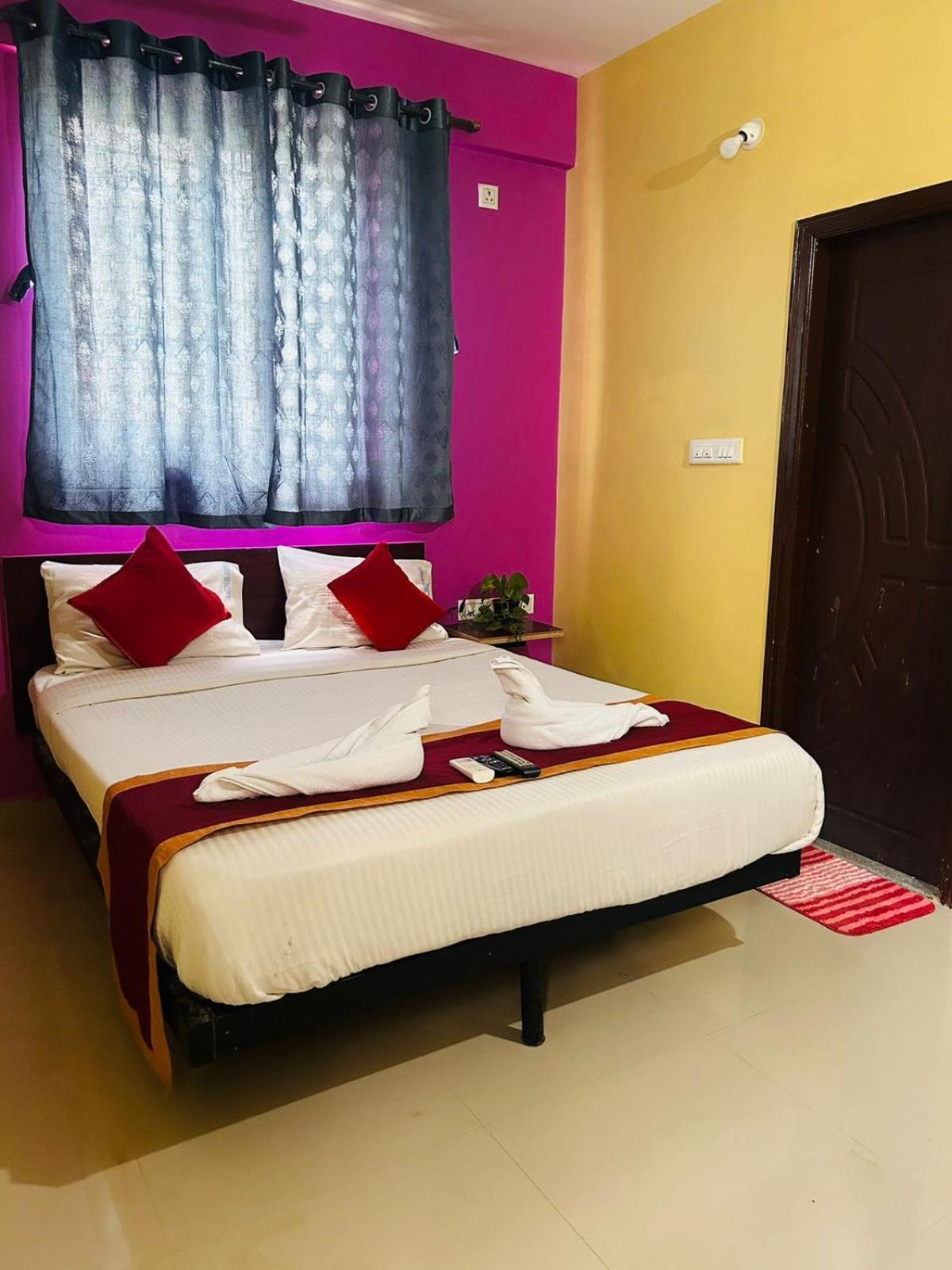 Hotel Prakrathi Residency บังกาลอร์ ภายนอก รูปภาพ